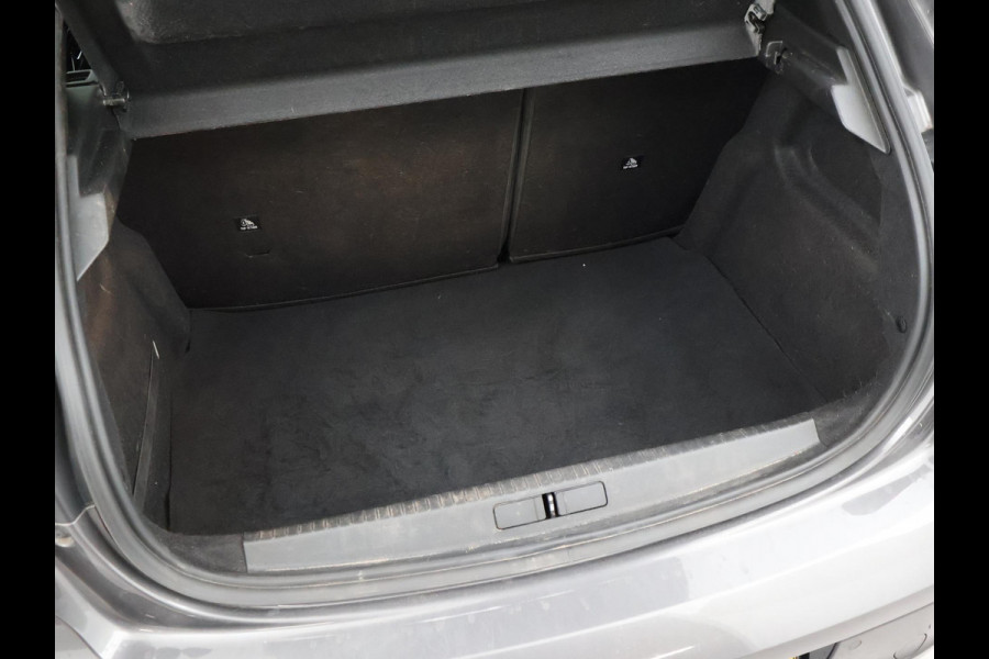 Peugeot 208 1.2 PT ALLURE PACK + ADAPTIVE CRUISE | CAMERA | STOELVERWARMING | CARPLAY | LED | PRIVACY