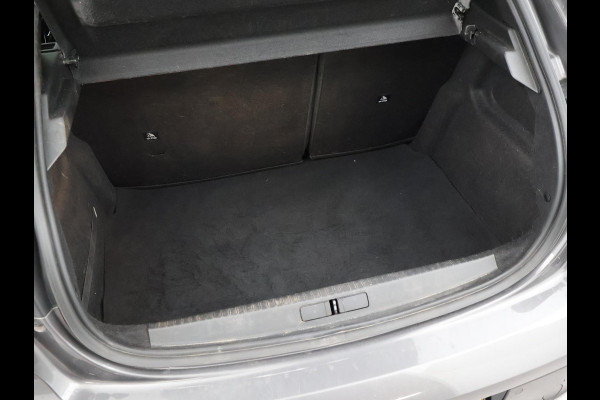 Peugeot 208 1.2 PT ALLURE PACK + ADAPTIVE CRUISE | CAMERA | STOELVERWARMING | CARPLAY | LED | PRIVACY