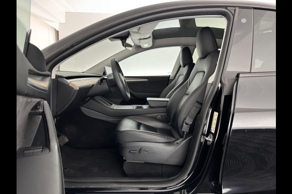 Tesla Model Y RWD 58 kWh [ 3-Fase ] {SOH-91%} (INCL-BTW) Aut. *PANO | LEATHER | TOWBAR | AUTO-PILOT | NAVI-FULLMAP | MATRIX-LED | KEYLESS | CAMERA | DAB+ | HEATED-COMFORTSEATS | PRIVACYGLASS | TOPVIEW | 19''ALU*