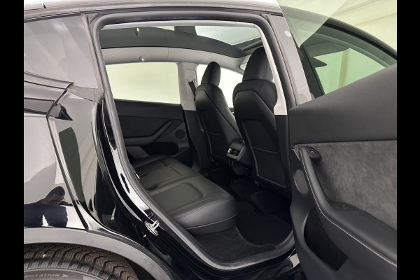 Tesla Model Y RWD 58 kWh [ 3-Fase ] {SOH-91%} (INCL-BTW) Aut. *PANO | LEATHER | TOWBAR | AUTO-PILOT | NAVI-FULLMAP | MATRIX-LED | KEYLESS | CAMERA | DAB+ | HEATED-COMFORTSEATS | PRIVACYGLASS | TOPVIEW | 19''ALU*