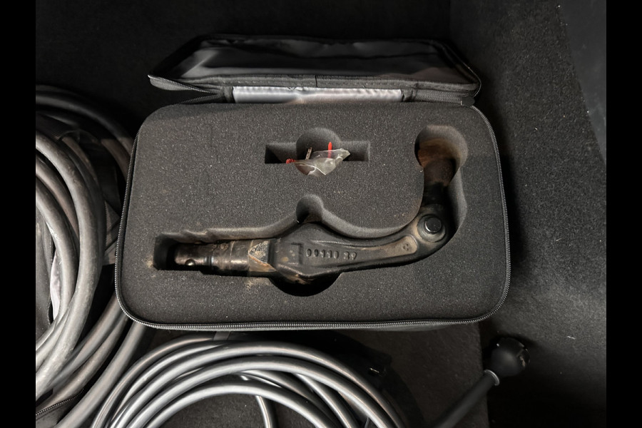 Tesla Model Y RWD 58 kWh [ 3-Fase ] {SOH-91%} (INCL-BTW) Aut. *PANO | LEATHER | TOWBAR | AUTO-PILOT | NAVI-FULLMAP | MATRIX-LED | KEYLESS | CAMERA | DAB+ | HEATED-COMFORTSEATS | PRIVACYGLASS | TOPVIEW | 19''ALU*