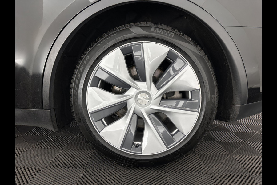 Tesla Model Y RWD 58 kWh [ 3-Fase ] {SOH-91%} (INCL-BTW) Aut. *PANO | LEATHER | TOWBAR | AUTO-PILOT | NAVI-FULLMAP | MATRIX-LED | KEYLESS | CAMERA | DAB+ | HEATED-COMFORTSEATS | PRIVACYGLASS | TOPVIEW | 19''ALU*
