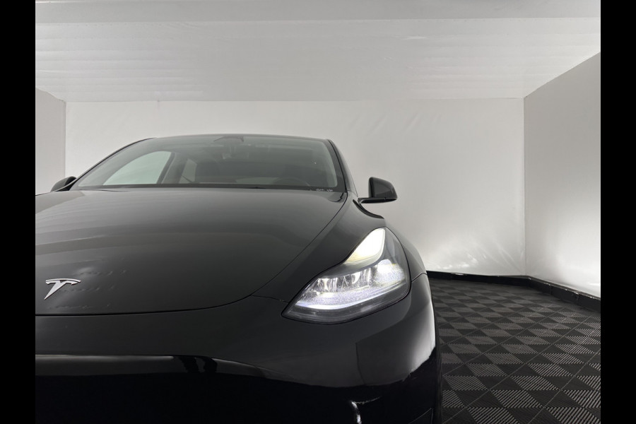 Tesla Model Y RWD 58 kWh [ 3-Fase ] {SOH-91%} (INCL-BTW) Aut. *PANO | LEATHER | TOWBAR | AUTO-PILOT | NAVI-FULLMAP | MATRIX-LED | KEYLESS | CAMERA | DAB+ | HEATED-COMFORTSEATS | PRIVACYGLASS | TOPVIEW | 19''ALU*