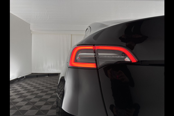 Tesla Model Y RWD 58 kWh [ 3-Fase ] {SOH-91%} (INCL-BTW) Aut. *PANO | LEATHER | TOWBAR | AUTO-PILOT | NAVI-FULLMAP | MATRIX-LED | KEYLESS | CAMERA | DAB+ | HEATED-COMFORTSEATS | PRIVACYGLASS | TOPVIEW | 19''ALU*