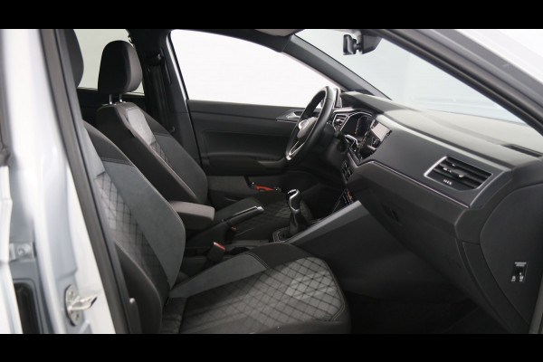 Volkswagen Polo 1.0 TSI 95pk R-Line / Navigatie / Stoelverwarming / Camera