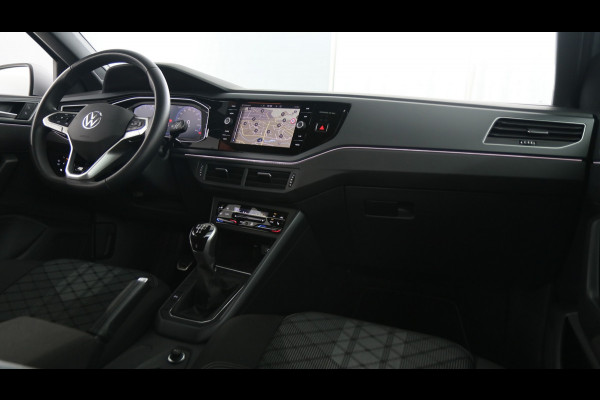 Volkswagen Polo 1.0 TSI 95pk R-Line / Navigatie / Stoelverwarming / Camera