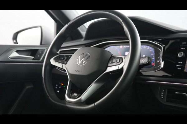 Volkswagen Polo 1.0 TSI 95pk R-Line / Navigatie / Stoelverwarming / Camera