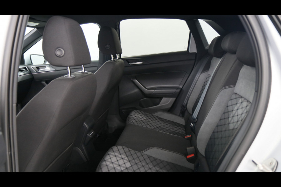 Volkswagen Polo 1.0 TSI 95pk R-Line / Navigatie / Stoelverwarming / Camera