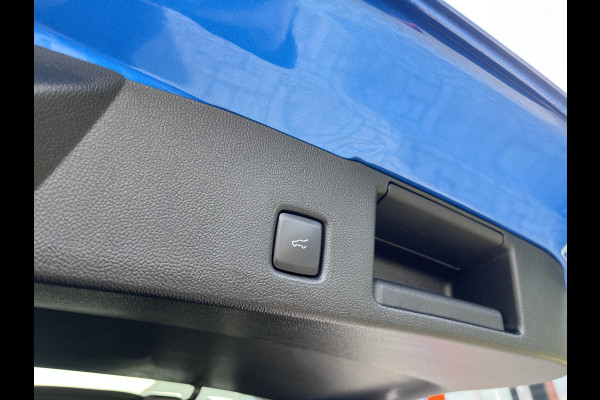 Ford Kuga 2.5 PHEV ST-Line X 243pk | Driver Assistance Pack | Winterpack | Panoramadak | Technology Pack | All Weather Banden | Reserve wiel