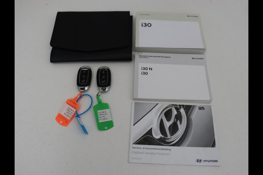 Hyundai i30 1.0 T-GDi MHEV Comfort Smart | Camera | Carplay | Keyless | Full LED | Navigatie | Climate control | Bluetooth | Cruise control | Parkeerhulp