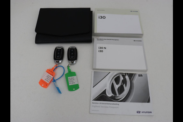 Hyundai i30 1.0 T-GDi MHEV Comfort Smart | Camera | Carplay | Keyless | Full LED | Navigatie | Climate control | Bluetooth | Cruise control | Parkeerhulp