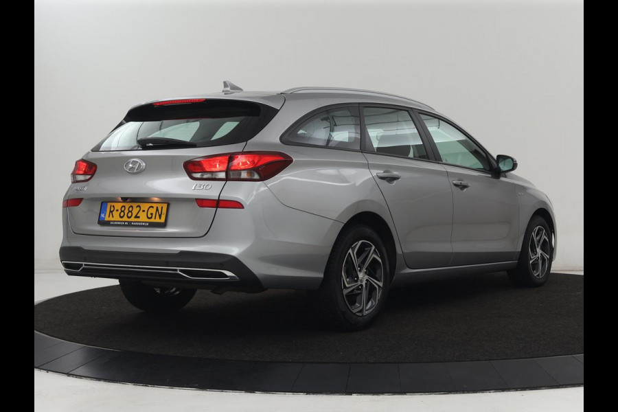 Hyundai i30 1.0 T-GDi MHEV Comfort Smart | Camera | Carplay | Keyless | Full LED | Navigatie | Climate control | Bluetooth | Cruise control | Parkeerhulp