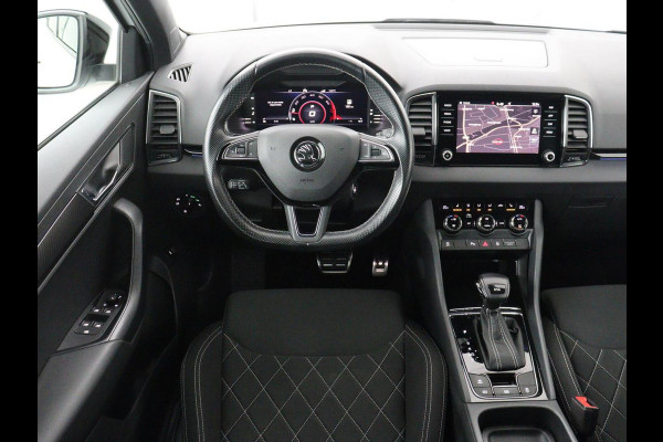 Škoda Karoq 1.5 TSI Sportline | Panoramadak | Stoelverwarming | Adaptive cruise | Camera | Sportstoelen | Virtual Cockpit | Navigatie | Sfeerverlichting | Full LED | 18'' | Keyless | Climate control