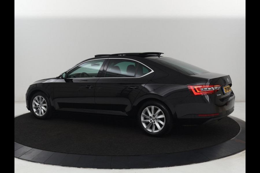 Škoda Superb 1.5 TSI Style Business | Panoramadak | Leder | Adaptive cruise | Stoelverwarming | Camera | Bi-Xenon | Navigatie | Dodehoek detectie | Getint glas