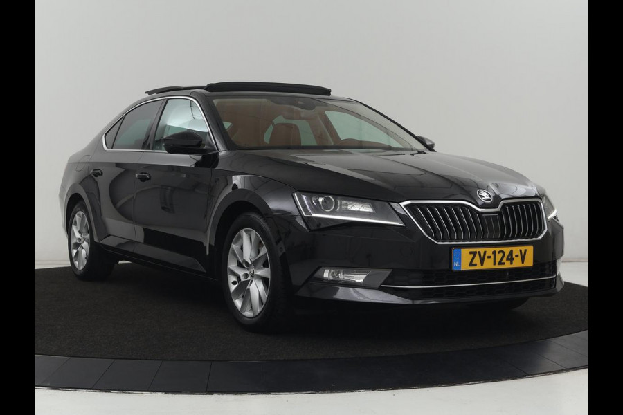 Škoda Superb 1.5 TSI Style Business | Panoramadak | Leder | Adaptive cruise | Stoelverwarming | Camera | Bi-Xenon | Navigatie | Dodehoek detectie | Getint glas