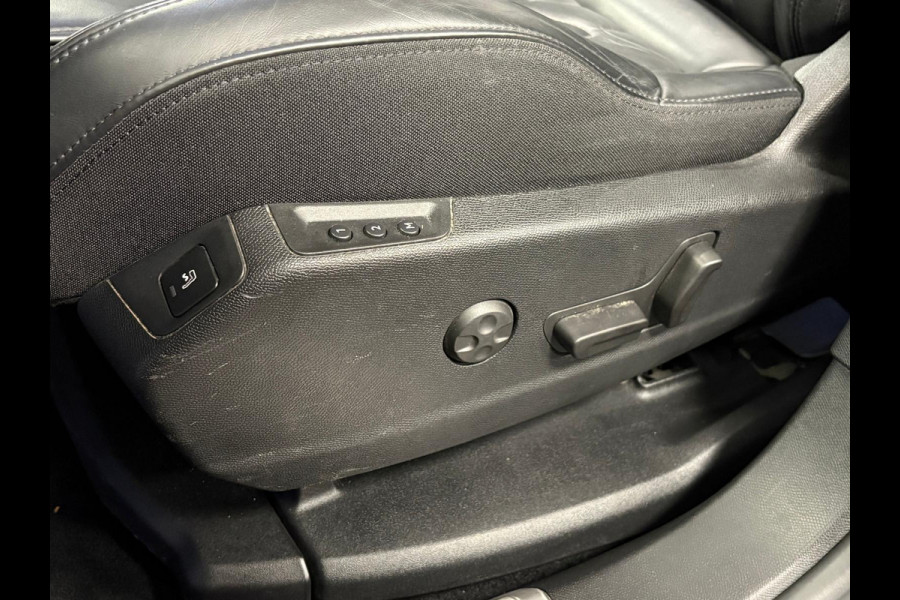 Peugeot 3008 1.6 Hybrid4 300PK GT*Pano*Leder*Winter-Pakket*Xenon*Trekhaak*PDC*