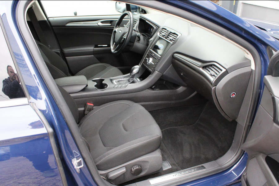 Ford Mondeo 2.0 IVCT HEV Titanium