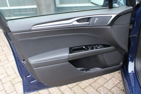 Ford Mondeo 2.0 IVCT HEV Titanium