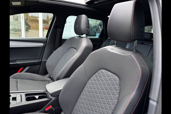 Seat Leon Sportstourer 1.5 eTSI FR Business Intense 150 PK | Schuif-Kantel Dak | NL-Auto | Camera | Beats Audio | Virtual Cockpit