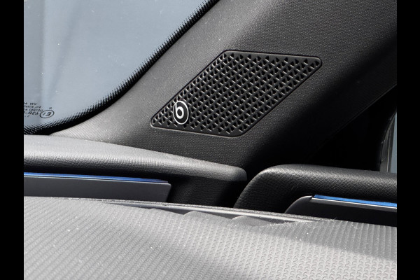 Seat Leon Sportstourer 1.5 eTSI FR Business Intense 150 PK | Schuif-Kantel Dak | NL-Auto | Camera | Beats Audio | Virtual Cockpit