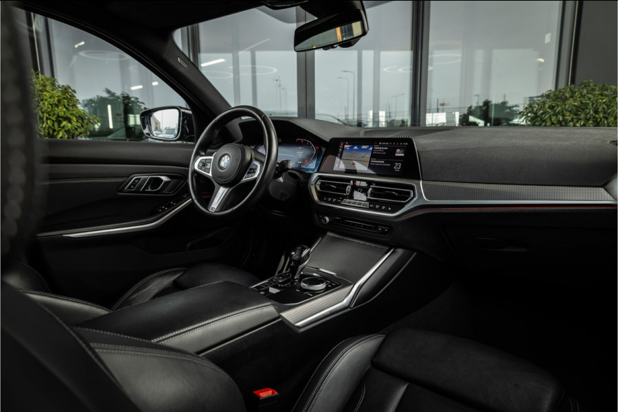 BMW 3-serie 330i High Executive Edition - M Sport | Origineel NL | Volleder | HUD | Camera