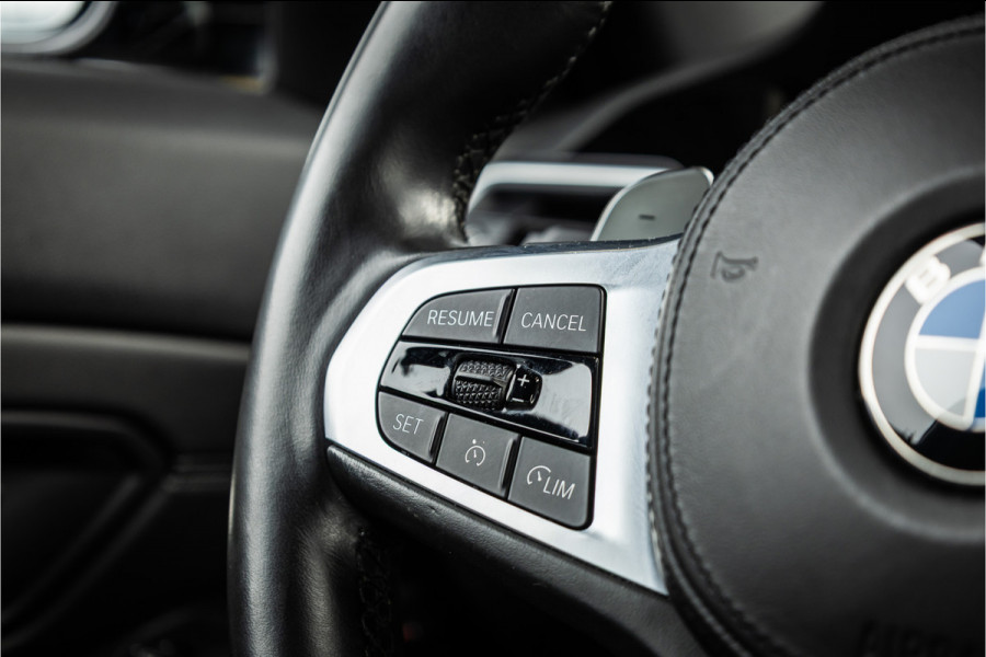 BMW 3-serie 330i High Executive Edition - M Sport | Origineel NL | Volleder | HUD | Camera