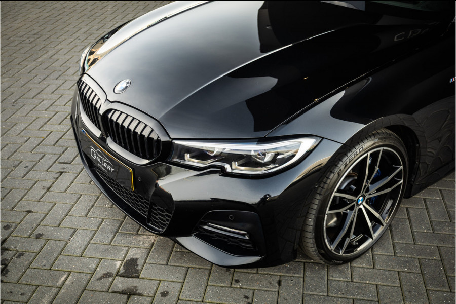 BMW 3-serie 330i High Executive Edition - M Sport | Origineel NL | Volleder | HUD | Camera