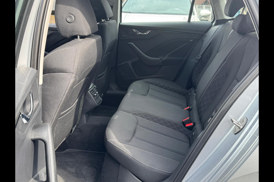 Škoda Kamiq TSI 110PK AMBITION CAMERA/CRUISE/CARPLAY