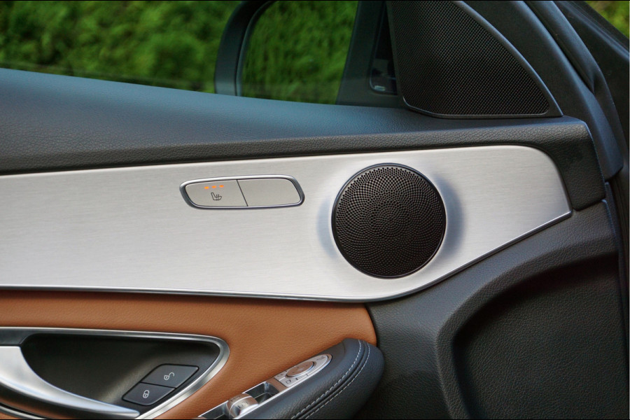 Mercedes-Benz C-Klasse C 180 AMG line | Sound Multibeam Panoramadak Bruin leder Artico