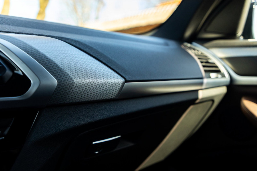 BMW X3 SDrive20i High Executive M-Sport I Panoramadak I Adaptive Led I Mokka Leder I Sportstoelen I BTW