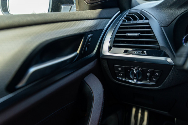 BMW X3 SDrive20i High Executive M-Sport I Panoramadak I Adaptive Led I Mokka Leder I Sportstoelen I BTW