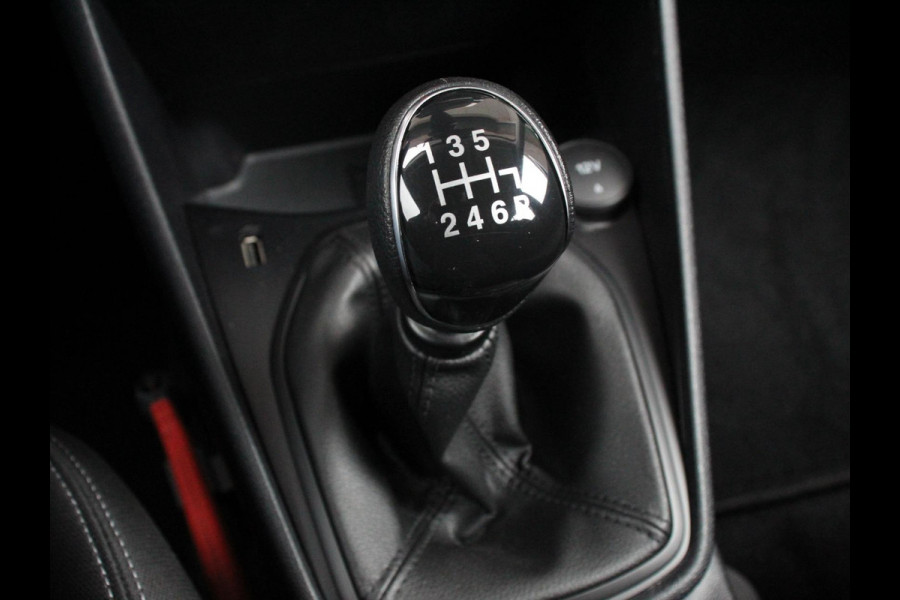 Ford Fiesta 1.0 EcoBoost Connected | Navigatie | Apple Carplay/Android Auto | Parkeersensor achter | Cruise Control | Airco | Led