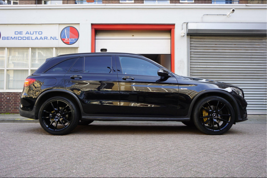 Mercedes-Benz GLC AMG 43 4MATIC Aut9 | NL AUTO | Burmester | Black on Black | Trekhaak (wegklapbaar) | 21inch | Diamond grille | Treeplanken |