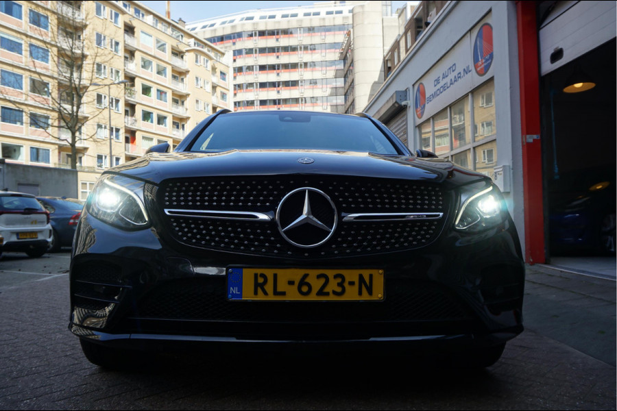Mercedes-Benz GLC AMG 43 4MATIC Aut9 | NL AUTO | Burmester | Black on Black | Trekhaak (wegklapbaar) | 21inch | Diamond grille | Treeplanken |