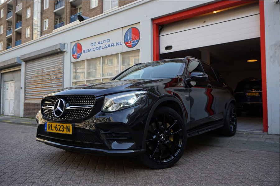 Mercedes-Benz GLC AMG 43 4MATIC Aut9 | NL AUTO | Burmester | Black on Black | Trekhaak (wegklapbaar) | 21inch | Diamond grille | Treeplanken |
