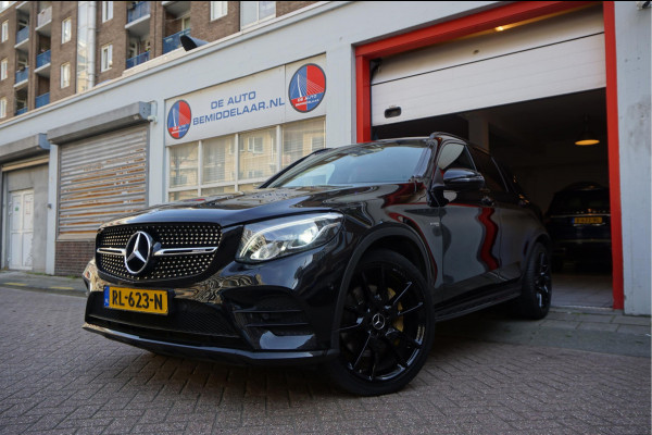 Mercedes-Benz GLC AMG 43 4MATIC Aut9 | NL AUTO | Burmester | Black on Black | Trekhaak (wegklapbaar) | 21inch | Diamond grille | Treeplanken |
