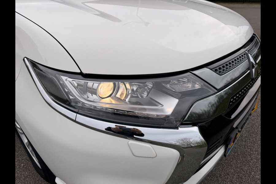Mitsubishi Outlander 2.4 PHEV AWD Plug-in Hybride Intense+ Navigatie Camera Trekhaak