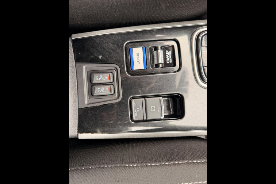 Mitsubishi Outlander 2.4 PHEV AWD Plug-in Hybride Intense+ Navigatie Camera Trekhaak