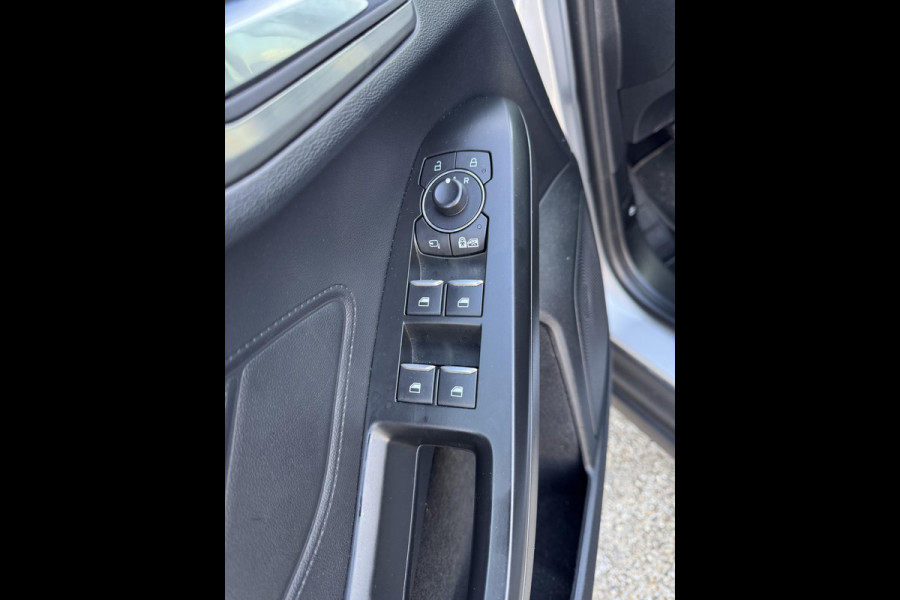 Ford FOCUS Wagon 1.0 EcoBoost Hybrid Titanium X Business 155pk | Elek Achterklep | Privacy Glas | Sync 3 navigatie | Apple Carplay/Android auto