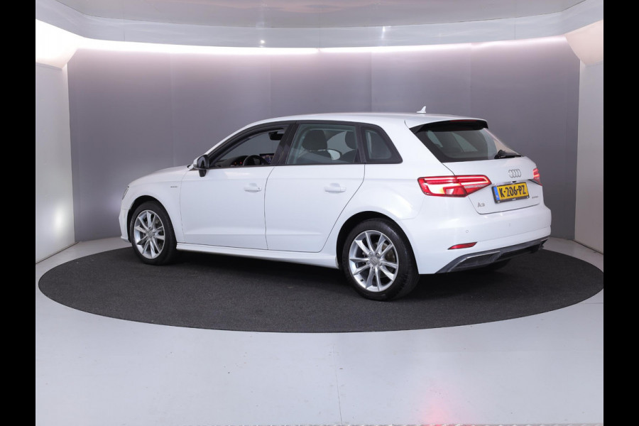 Audi A3 Sportback 1.4 e-tron Sport 204pk | Parksensors| Camera| 17'LM-velgen | verwarmde voorstoelen