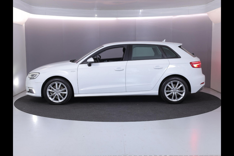 Audi A3 Sportback 1.4 e-tron Sport 204pk | Parksensors| Camera| 17'LM-velgen | verwarmde voorstoelen
