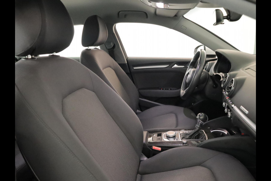Audi A3 Sportback 1.4 e-tron Sport 204pk | Parksensors| Camera| 17'LM-velgen | verwarmde voorstoelen
