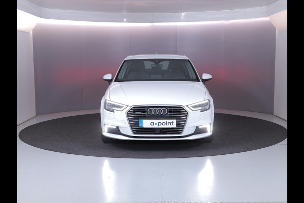 Audi A3 Sportback 1.4 e-tron Sport 204pk | Parksensors| Camera| 17'LM-velgen | verwarmde voorstoelen