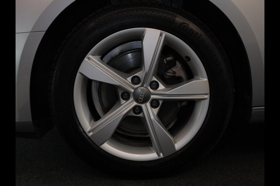 Audi A4 Avant 35 TFSI Sport Lease Edition 150pk | Navigatie | 17 inch Lichtmetalen velgen | Climatronic |   Sportstoelen | Parkeersensoren achter