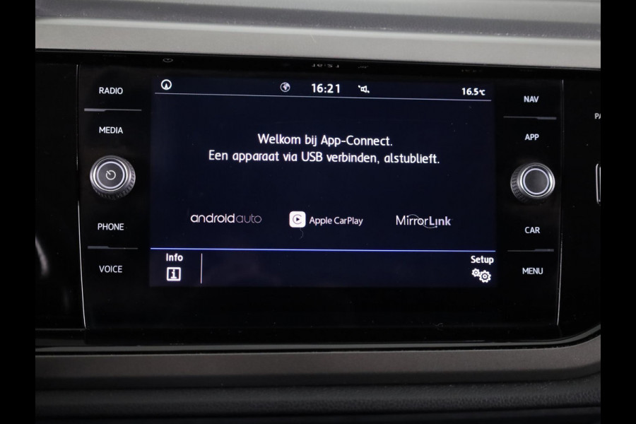 Volkswagen Polo 1.0 TSI Comfortline 95 pk | Navigatie | Parkeersensoren | Adaptieve cruise control | Apple Carplay/Android Auto |