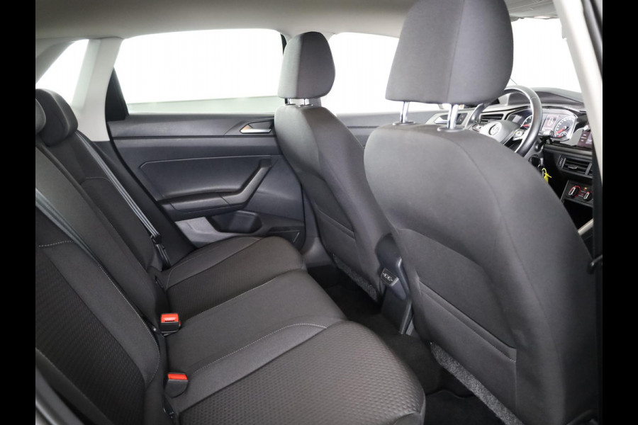 Volkswagen Polo 1.0 TSI Comfortline 95 pk | Navigatie | Parkeersensoren | Adaptieve cruise control | Apple Carplay/Android Auto |
