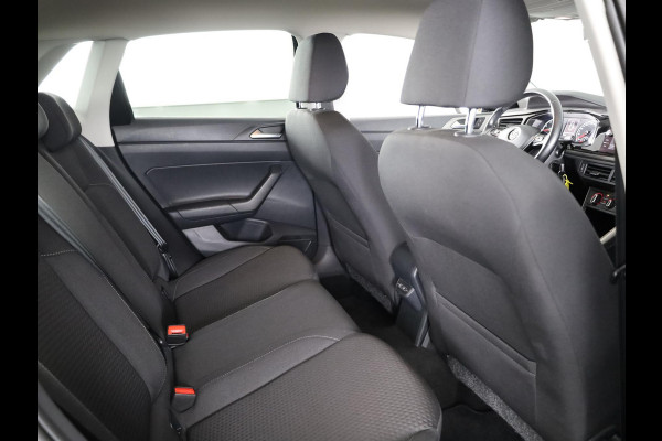 Volkswagen Polo 1.0 TSI Comfortline 95 pk | Navigatie | Parkeersensoren | Adaptieve cruise control | Apple Carplay/Android Auto |