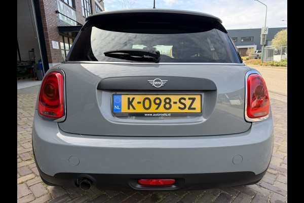 MINI 1.5 / Navigatie / Alarm Klasse 3 / 1e Eigenaar / NED-MINI / Business-Pakket / ALL-Season / LED-mistlampen /