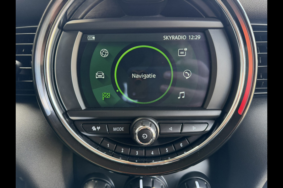 MINI 1.5 / Navigatie / Alarm Klasse 3 / 1e Eigenaar / NED-MINI / Business-Pakket / ALL-Season / LED-mistlampen /