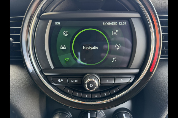 MINI 1.5 / Navigatie / Alarm Klasse 3 / 1e Eigenaar / NED-MINI / Business-Pakket / ALL-Season / LED-mistlampen /